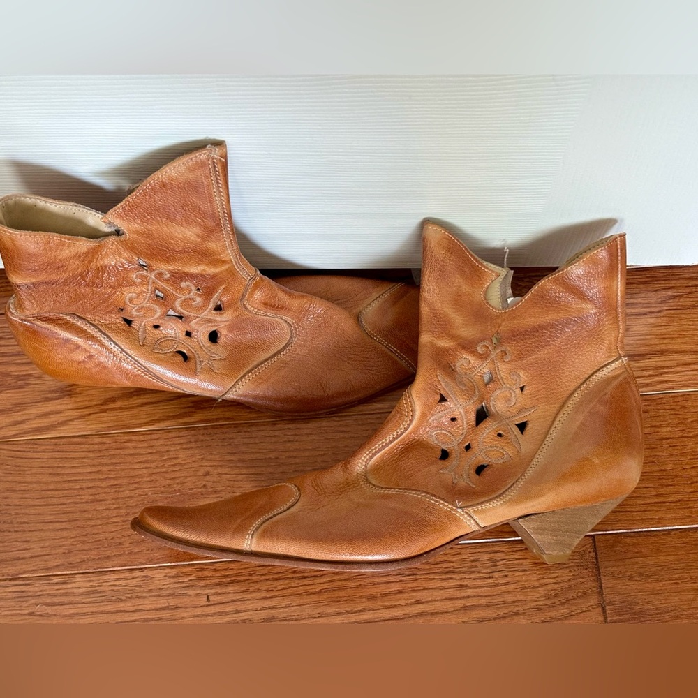 Italian leather cut out ankle booties pointed toe